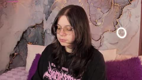 Hello guys my name is Sofi and Lizzie and  Vanessa online show from 02/19/26, 04:30