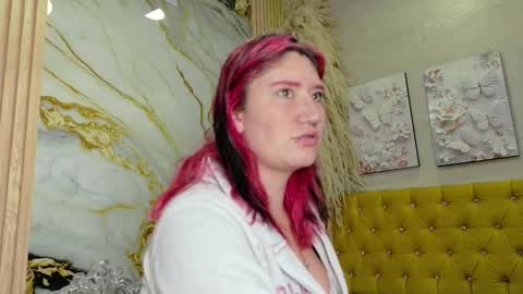 Cerecita  online show from 09/25/25, 12:09