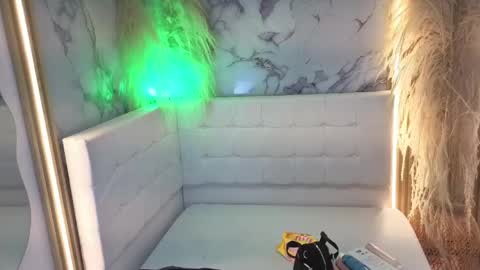 Snapshot of cerecita_02 chatting on 04/18/26, 01:20 Cerecita online show from 04/18/26, 01:20
