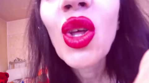 Snapshot of cerisedodd chatting on 07/05/26, 01:01 Cerise online show from 07/05/26, 01:01