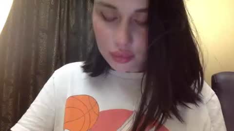 Snapshot of cerisedood82 chatting on 04/06/26, 08:21 Eva online show from 04/06/26, 08:21