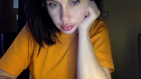 Snapshot of cerisedood82 chatting on 04/07/26, 08:20 Eva online show from 04/07/26, 08:20