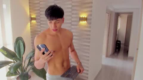 Snapshot of ceron_cb chatting on 12/05/25, 07:21 ceron cb online show from 12/05/25, 07:21