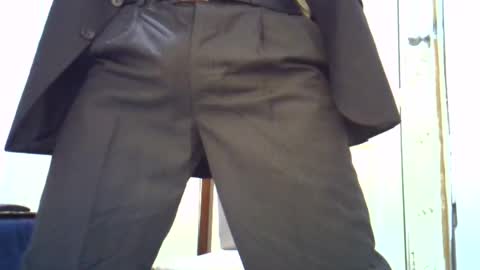 Snapshot of cesar_dant chatting on 01/25/25, 11:11 Cesar online show from 01/25/25, 11:11