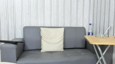 Snapshot of cesar_dant chatting on 10/10/25, 04:39 Cesar online show from 10/10/25, 04:39