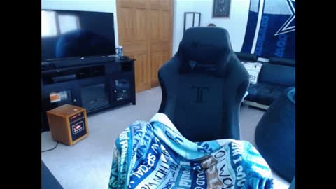 Snapshot of cessprinn chatting on 01/03/25, 03:22 Marie online show from 01/03/25, 03:22