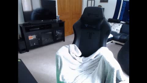 Snapshot of cessprinn chatting on 01/17/25, 06:44 Marie online show from 01/17/25, 06:44