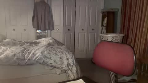 Snapshot of cfnmworkout1 chatting on 11/07/25, 02:55 cfnmworkout1 online show from 11/07/25, 02:55