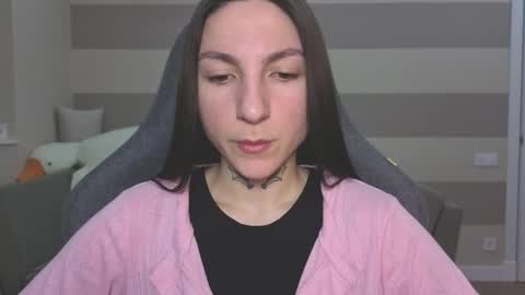 Kate online show from 03/25/26, 07:14