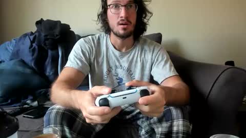 Snapshot of chadpowerz chatting on 03/02/26, 07:43 Lydong online show from 03/02/26, 07:43