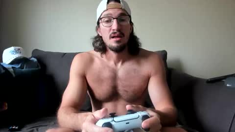 Snapshot of chadpowerz chatting on 03/31/26, 08:20 Lydong online show from 03/31/26, 08:20