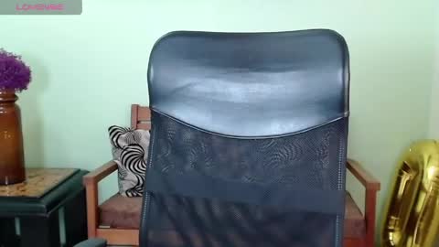 Snapshot of chalonvera chatting on 04/18/26, 07:58 Chalon online show from 04/18/26, 07:58