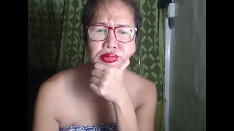 Snapshot of champaka123 chatting on 12/15/24, 12:51 champaka online show from 12/15/24, 12:51