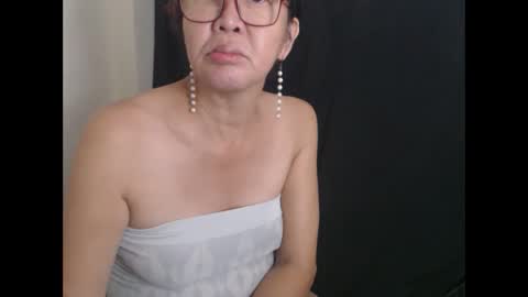 Snapshot of champaka123 chatting on 02/11/25, 10:15 champaka online show from 02/11/25, 10:15