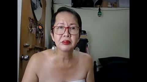 Snapshot of champaka123 chatting on 09/27/25, 04:50 champaka online show from 09/27/25, 04:50