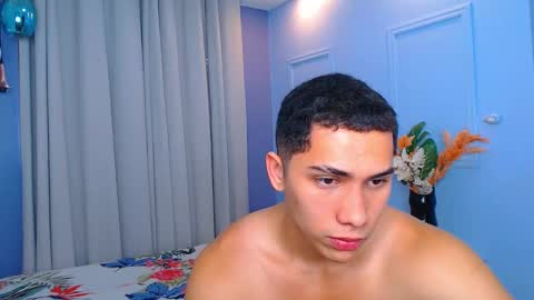 aurora and lian online show from 02/03/25, 02:55