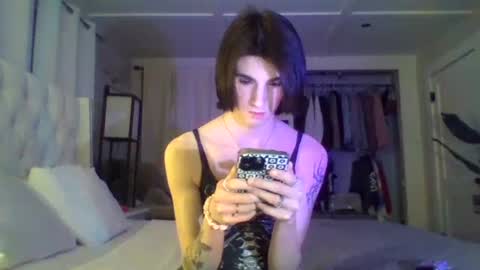 Snapshot of chanel2002 chatting on 03/08/25, 01:39 chanel2002 online show from 03/08/25, 01:39