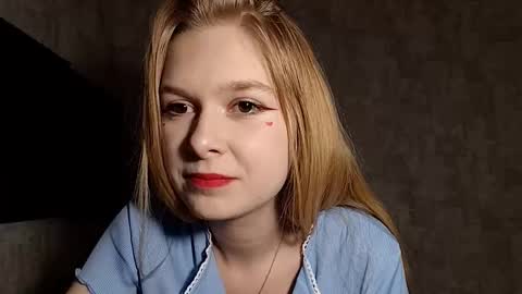 Lia online show from 10/14/25, 07:53