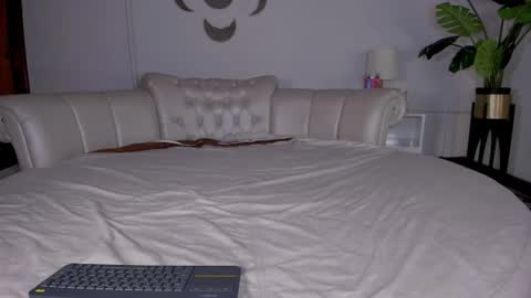 Snapshot of chanellmoon chatting on 07/28/26, 07:39 Chanell online show from 07/28/26, 07:39