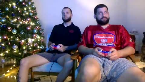 Snapshot of change340 chatting on 12/05/24, 05:15 TATS AND TANNED online show from 12/05/24, 05:15