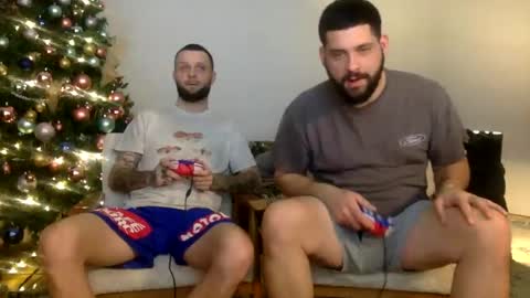 Snapshot of change340 chatting on 12/20/24, 01:58 TATS AND TANNED online show from 12/20/24, 01:58