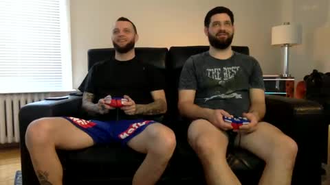 Snapshot of change340 chatting on 01/08/25, 07:45 TATS AND TANNED online show from 01/08/25, 07:45