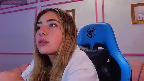 channel_blonde_a online show from 12/05/24, 08:22