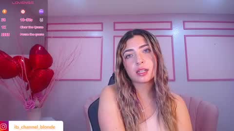 Snapshot of channel_blonde_a chatting on 02/10/25, 07:28 channel_blonde_a online show from 02/10/25, 07:28