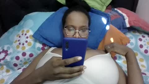 Snapshot of chantal99 chatting on 11/09/25, 04:27 chantal99 online show from 11/09/25, 04:27