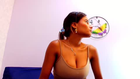 Raquel  online show from 09/24/25, 12:08