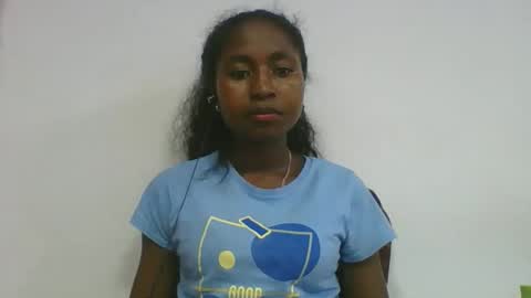 Snapshot of chantale483461 chatting on 04/18/26, 05:50 chantale483461 online show from 04/18/26, 05:50