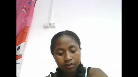 Snapshot of chantale483461 chatting on 04/25/26, 01:41 chantale483461 online show from 04/25/26, 01:41