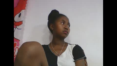 Snapshot of chantale483461 chatting on 04/26/26, 04:54 chantale483461 online show from 04/26/26, 04:54
