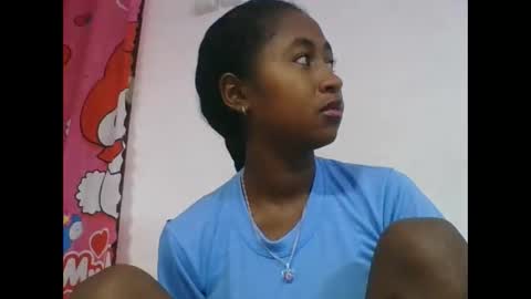 Snapshot of chantale483461 chatting on 05/19/26, 04:52 chantale483461 online show from 05/19/26, 04:52