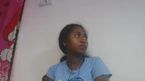 Snapshot of chantale483461 chatting on 05/20/26, 06:03 chantale483461 online show from 05/20/26, 06:03