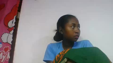 Snapshot of chantale483461 chatting on 05/26/26, 05:03 chantale483461 online show from 05/26/26, 05:03