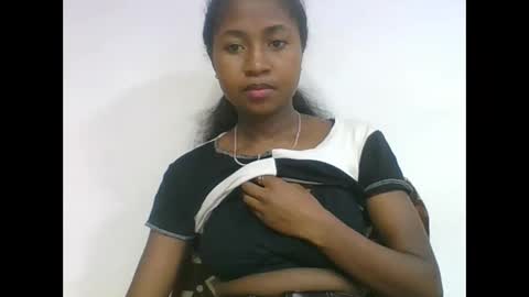 Snapshot of chantale483461 chatting on 05/28/26, 10:12 chantale483461 online show from 05/28/26, 10:12