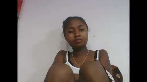 Snapshot of chantale483461 chatting on 05/29/26, 06:44 chantale483461 online show from 05/29/26, 06:44