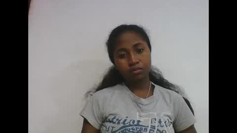 Snapshot of chantale483461 chatting on 06/11/26, 05:33 chantale483461 online show from 06/11/26, 05:33