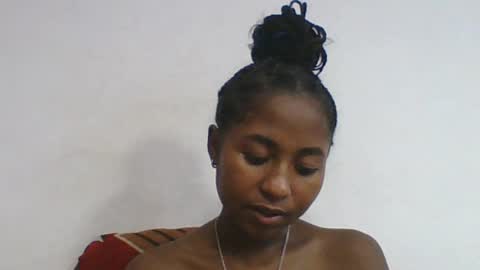 Snapshot of chantale483461 chatting on 06/15/26, 05:59 chantale483461 online show from 06/15/26, 05:59