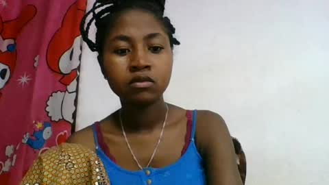 Snapshot of chantale483461 chatting on 07/13/26, 04:48 chantale483461 online show from 07/13/26, 04:48