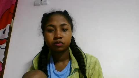 Snapshot of chantale483461 chatting on 07/19/26, 04:05 chantale483461 online show from 07/19/26, 04:05