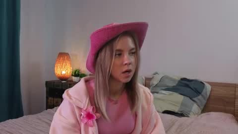 Milana online show from 11/26/25, 09:10