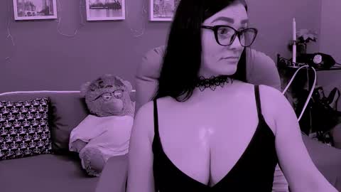 Snapshot of chantallovely chatting on 03/14/26, 03:06 The Queen online show from 03/14/26, 03:06