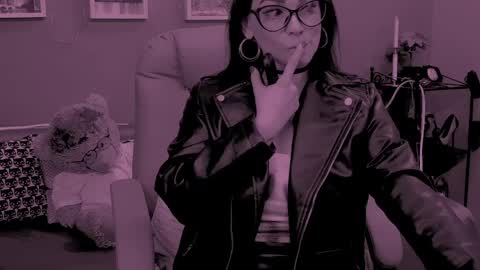 Snapshot of chantallovely chatting on 03/29/26, 02:11 The Queen online show from 03/29/26, 02:11