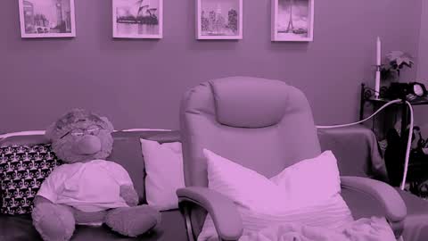 Snapshot of chantallovely chatting on 04/01/26, 01:34 The Queen online show from 04/01/26, 01:34