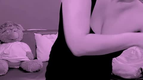 Snapshot of chantallovely chatting on 04/01/26, 01:52 The Queen online show from 04/01/26, 01:52