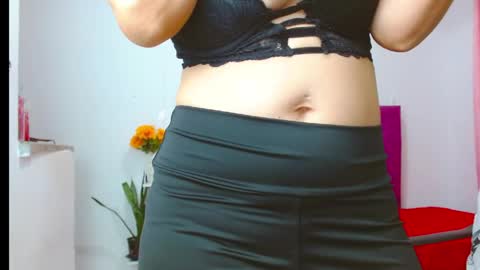 Snapshot of chantalsemenova2023 chatting on 03/27/26, 02:50 chantal sweety and horny latina for u online show from 03/27/26, 02:50