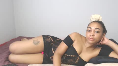 chantel87_ online show from 02/03/25, 05:07