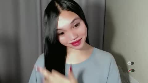 Snapshot of chantelle_fuckdoll chatting on 12/15/24, 10:47 CHANTELLE online show from 12/15/24, 10:47